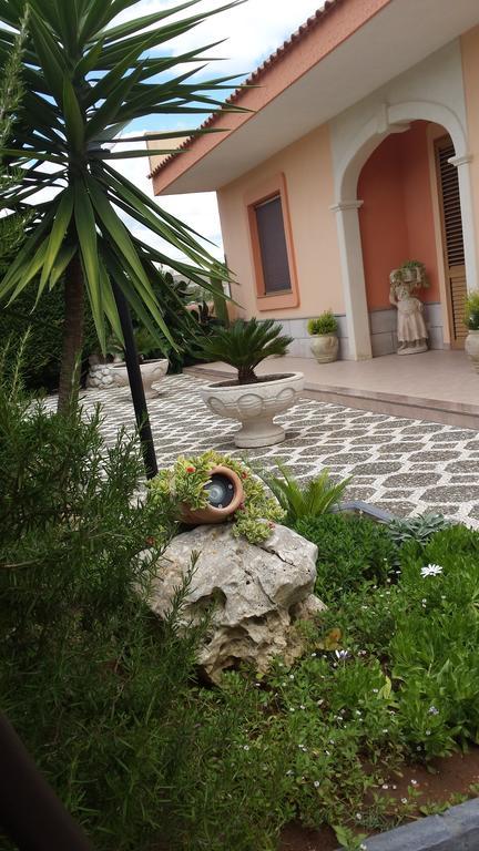 B&B L'Oasi Del Sole Uggiano La Chiesa Zewnętrze zdjęcie